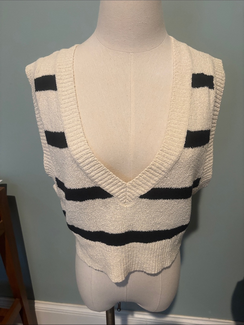 Free People Striped V-Neck Sleeveless Sweater Vest - Cream & Black